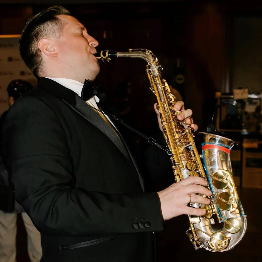 SUNDAY JAZZ + SINGALONG WITH SLAVA SAX in New York