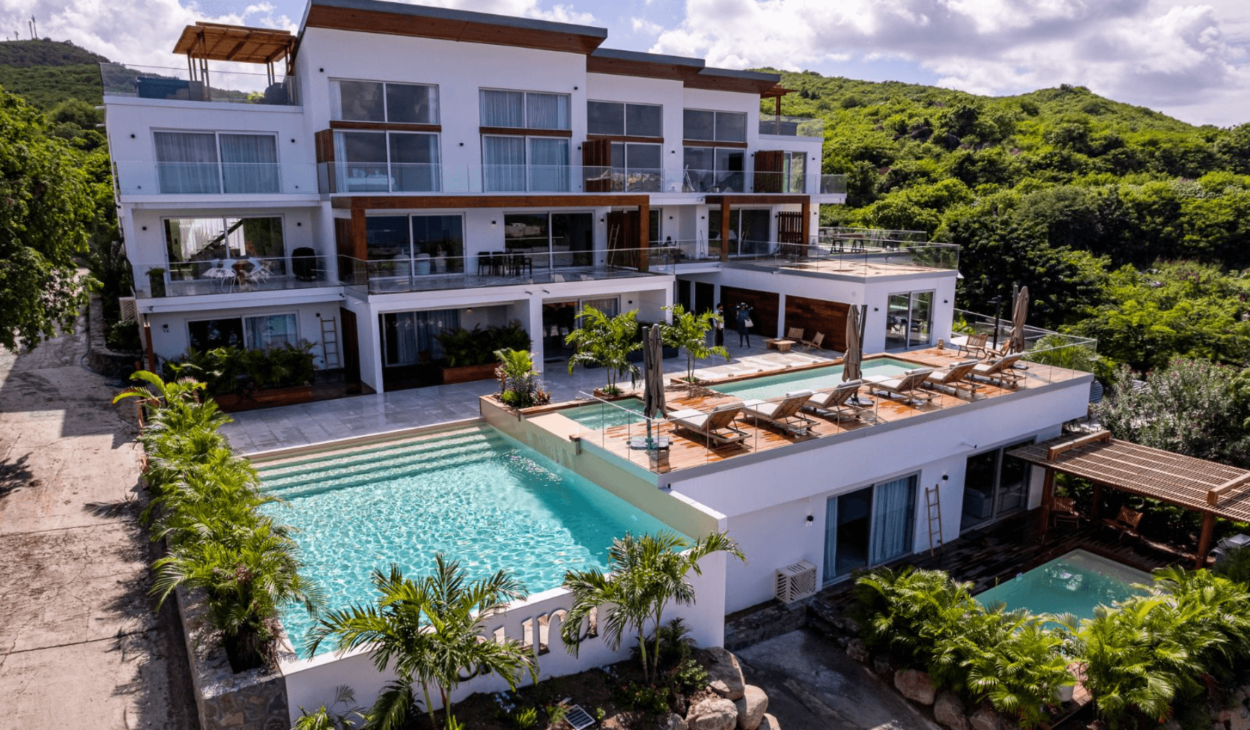 VILLA AURA