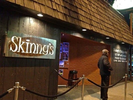 Skinny’s Lounge