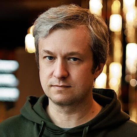 Антон Долин