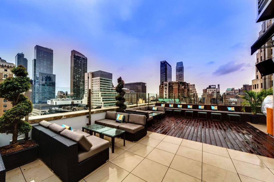 Monarch Rooftop Lounge
